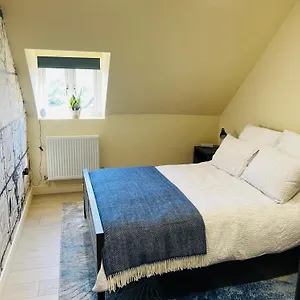 Homestay Bow Equestrian, Eastleigh